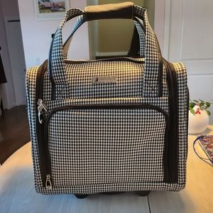 Under seat carryon luggage